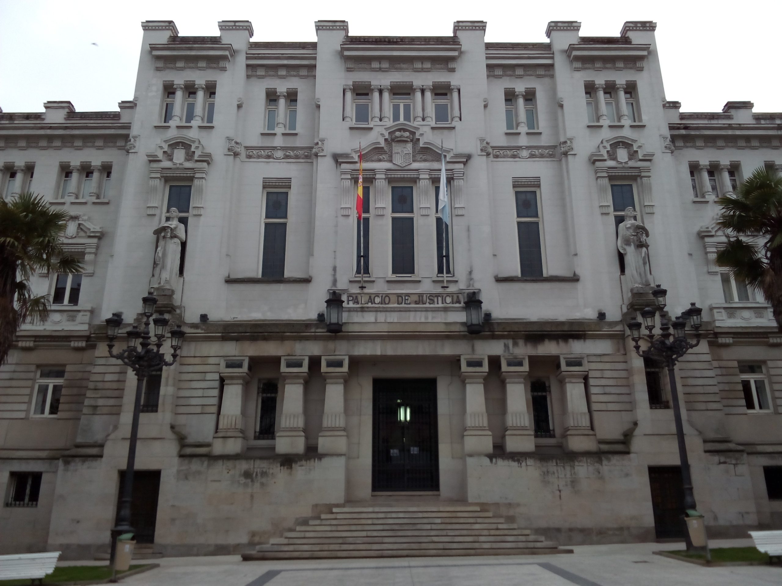 Fachada do Tribunal Superior da Galiza