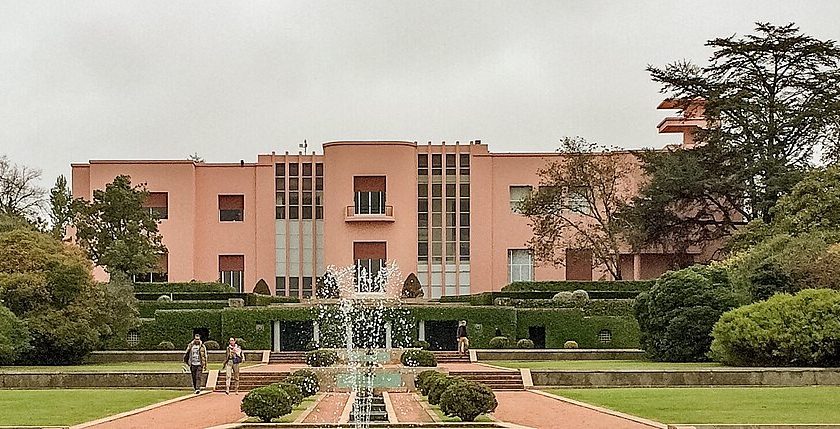 Fachada da Casa Serralves