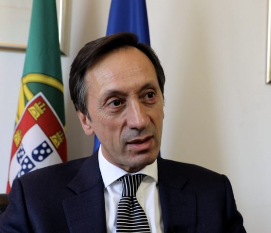 Retrato oficial do embaixador para o Reino da Espanha