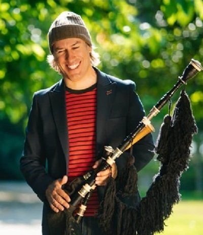 30 anos da estreia de Irmandade das Estrelas Carlos Núñez