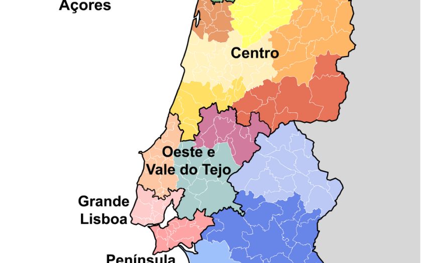 mapa de portugal deitado em alusão ao primeiro mapa de portugal conhecido. do século XVI
