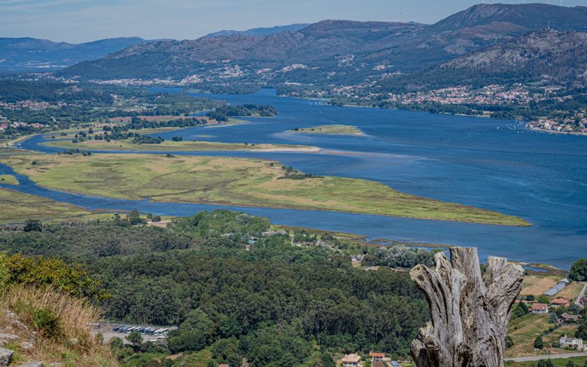 rio minho visto de cima ensolarado