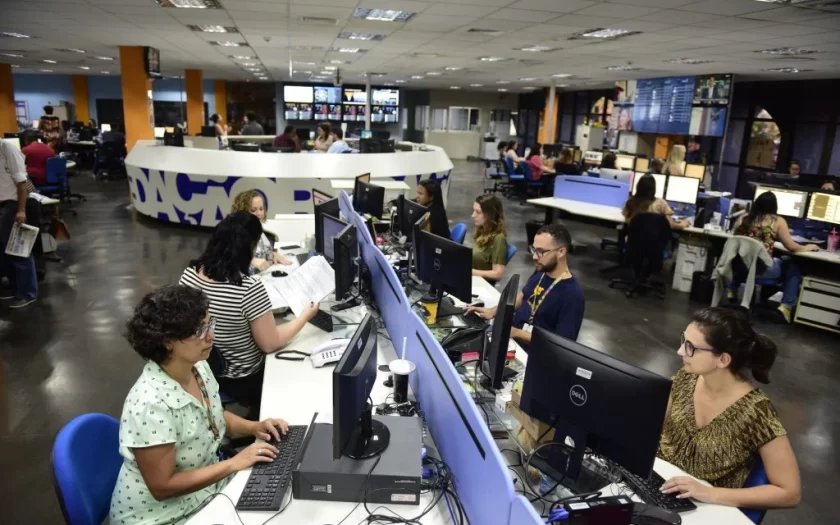 Mulheres na redação dum jornal