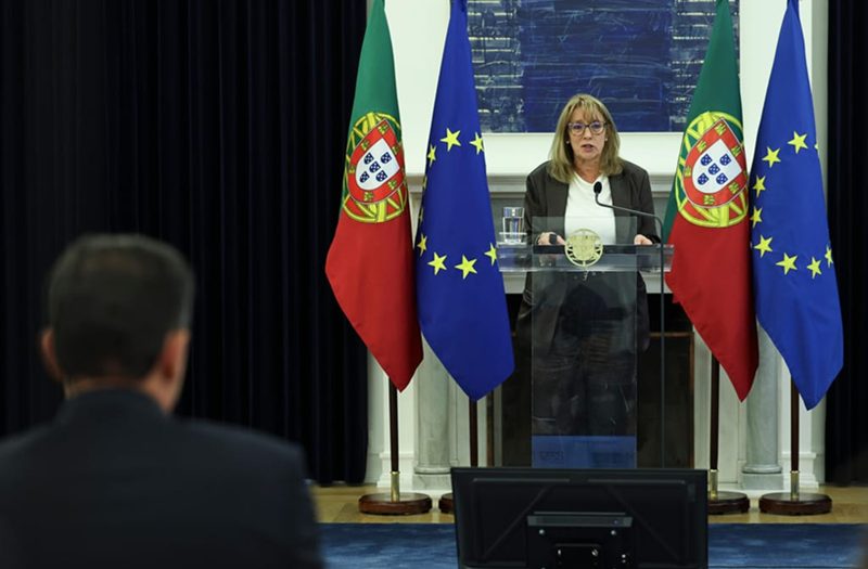 MINISTRA ANUNCIA PSU EM PORTUGAL