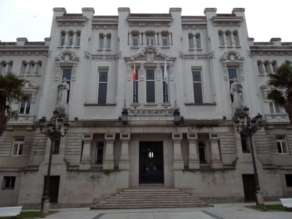 Fachada do Tribunal Superior da Galiza